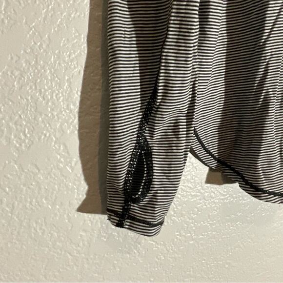 Lululemon Yogini 5 Year Long Sleeve Tee - Picture 5 of 10